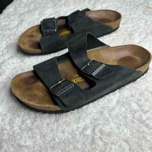 Birkenstock | Arizona Black Oiled Leather Sandals | Used | Size W8 US or W43 EU